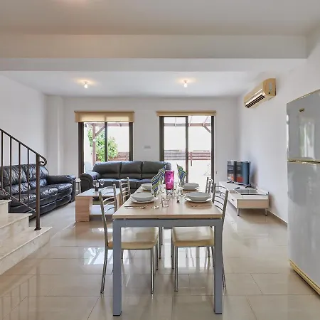 Kyklades Angie פרוטאראס